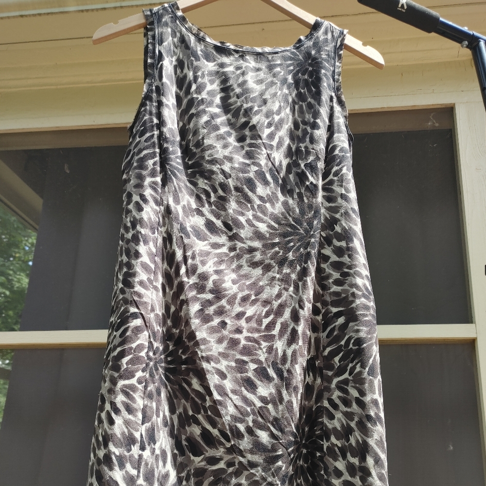 Black and gray flower Dress Size 8p